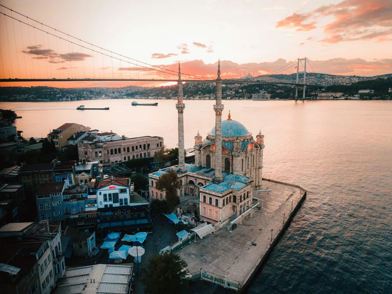Istanbul et le Bosphore au coucher du soleil
